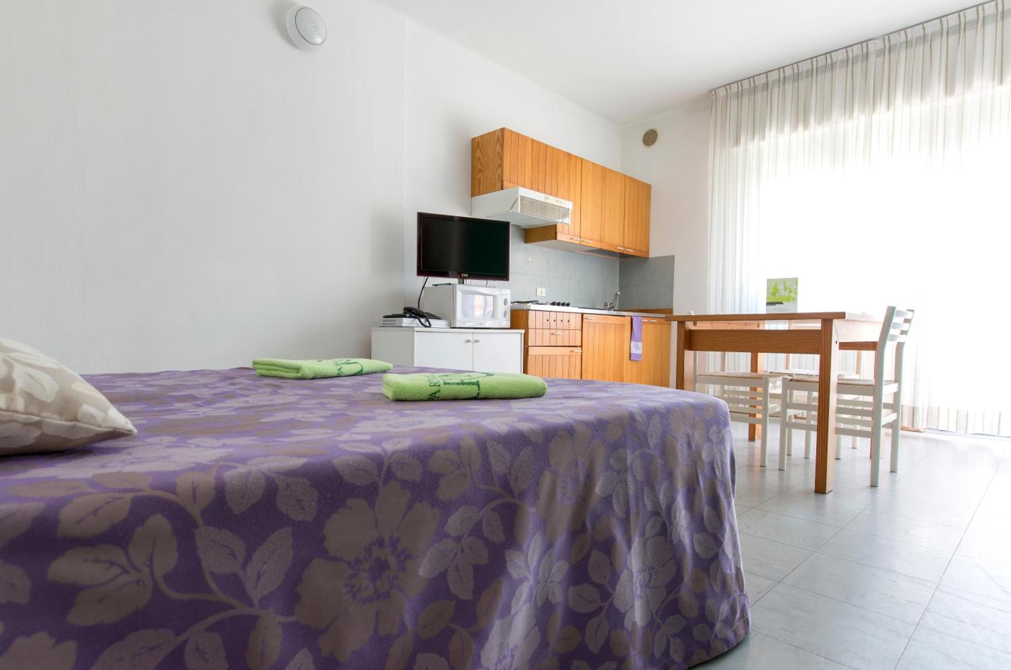 Aparthotel Carinzia Lignano Sabbiadoro Zewnętrze zdjęcie