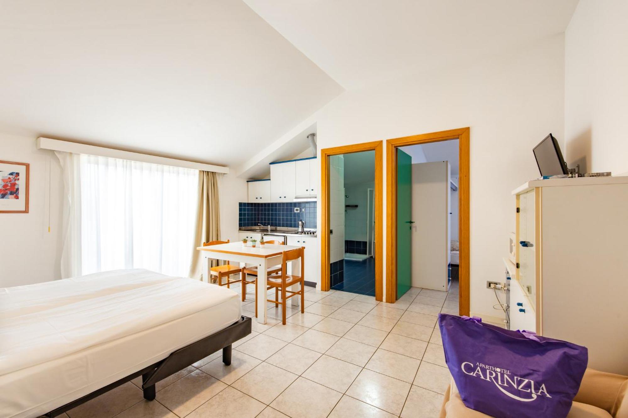 Aparthotel Carinzia Lignano Sabbiadoro Zewnętrze zdjęcie