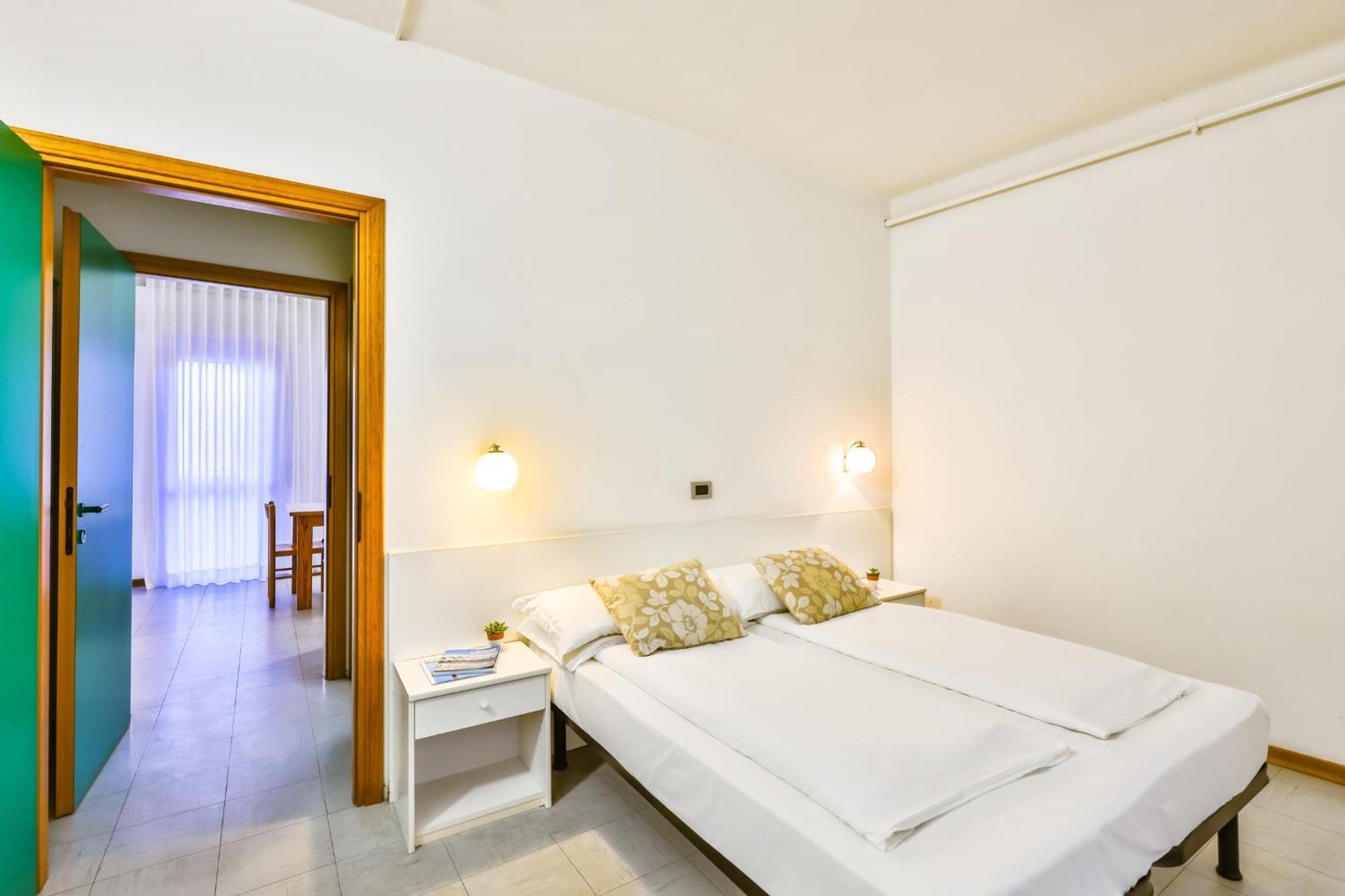 Aparthotel Carinzia Lignano Sabbiadoro Zewnętrze zdjęcie