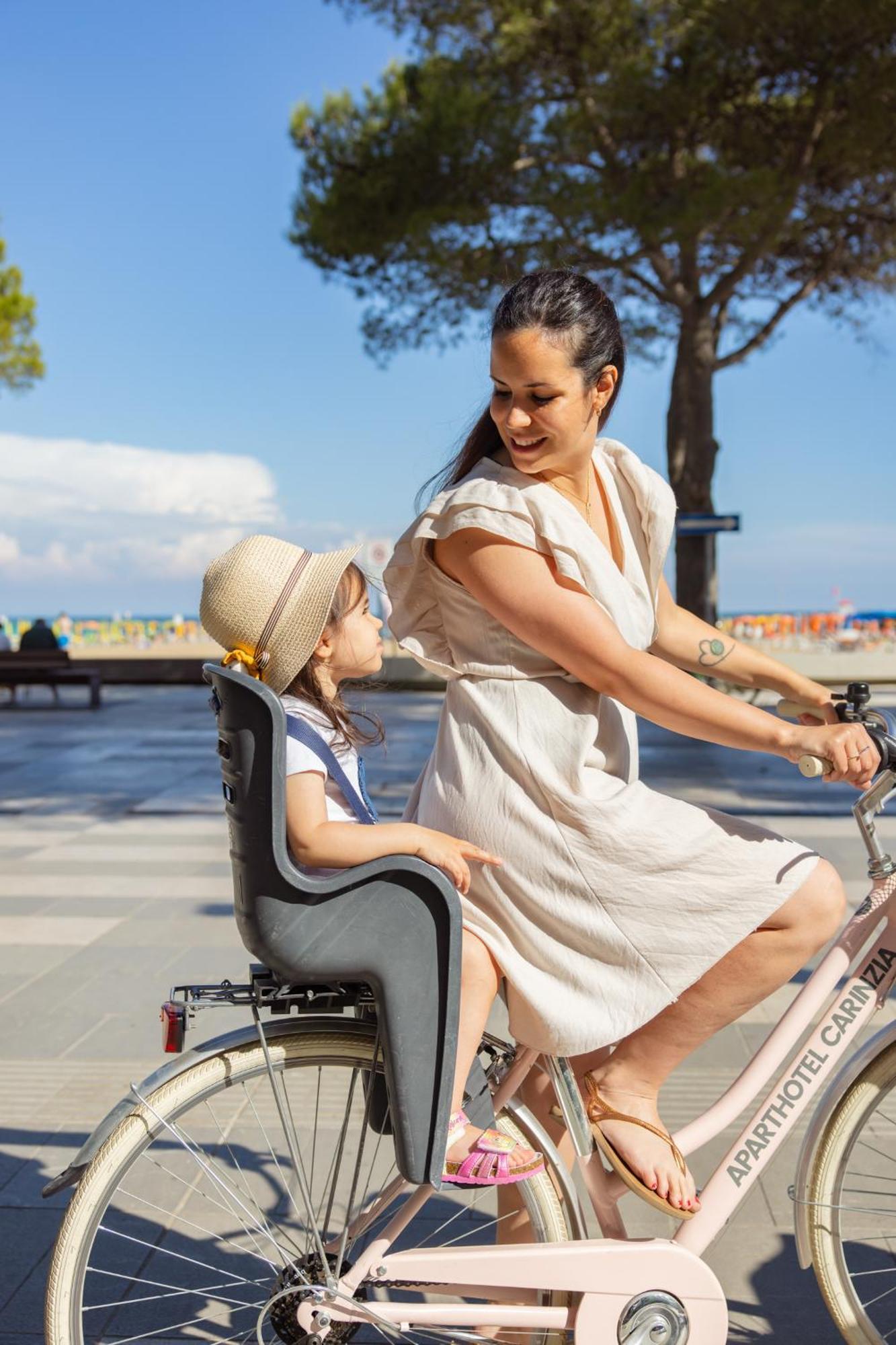 Aparthotel Carinzia Lignano Sabbiadoro Zewnętrze zdjęcie