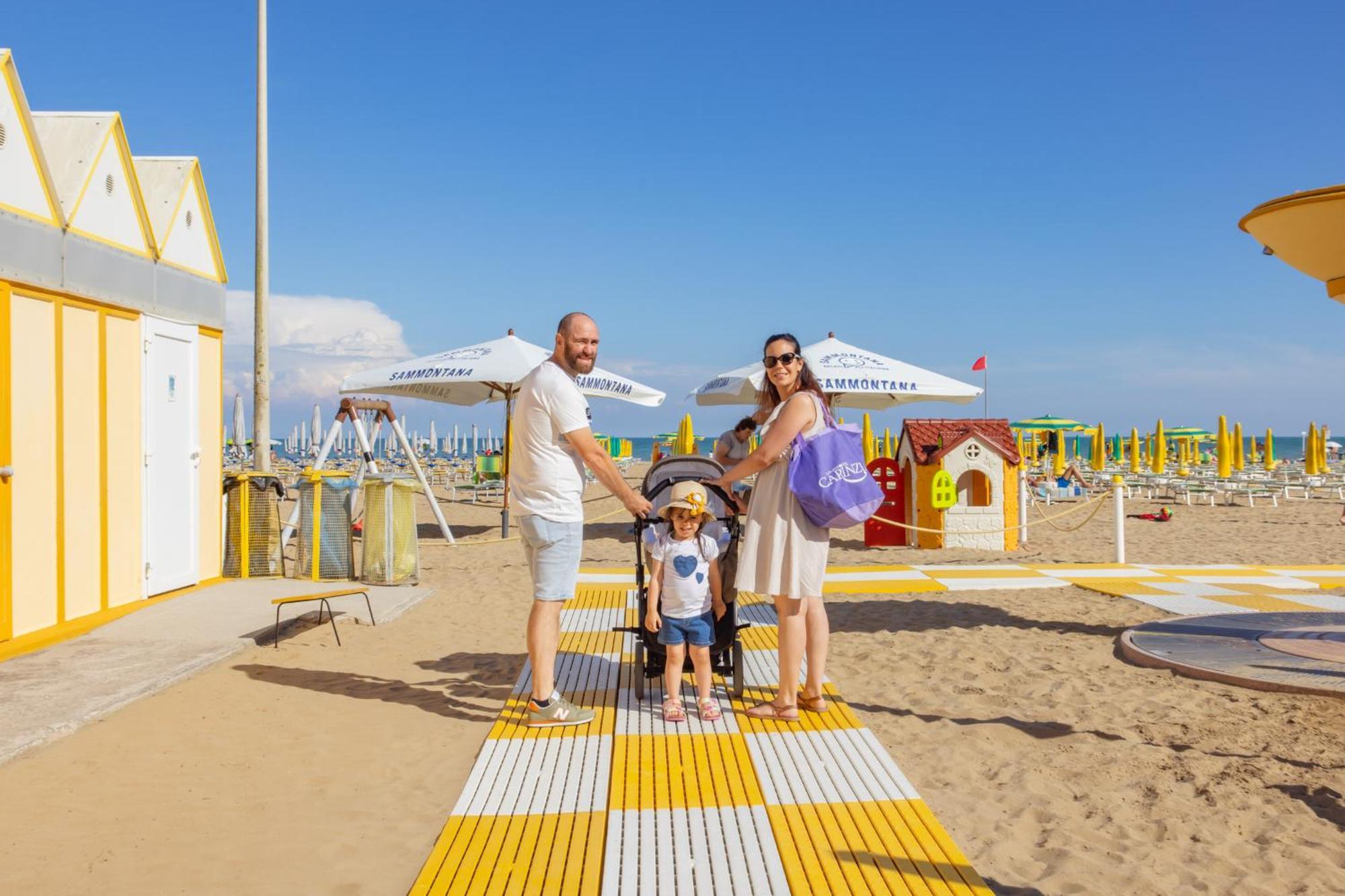 Aparthotel Carinzia Lignano Sabbiadoro Zewnętrze zdjęcie